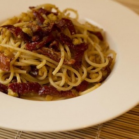Spaghetti pomodori secchi e pecorino