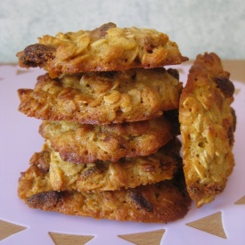 Biscotti integrali all'avena, miele e bacche di Goji 