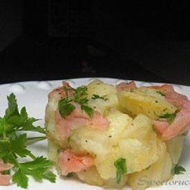 insalata di patate con salmone affumicato al profumo di limone