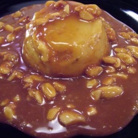 Le ricette di Halloween: budino di zucca con salsa al caramello.