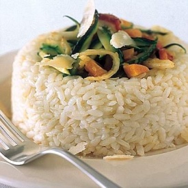 Anelli di riso bianco con verdure