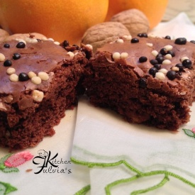 Brownies con cioccolato fondente, noci e scorza d’arancia
