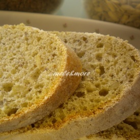 Pane con Pasta Madre, farina di semi di Lino e semi di Girasole a lievitazione lenta