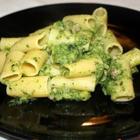 Rigatoni broccoli e pancetta affumicata