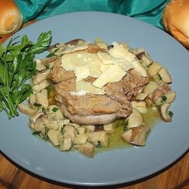Filetto di vitello con porcini e parmigiano