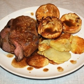 Roast beef con yorkshire pudding