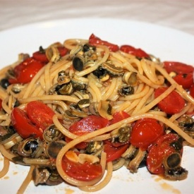 Spaghetti al sugo di patelle e pomodorini