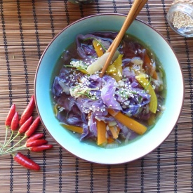 Zuppa piccante di miso con verdure
