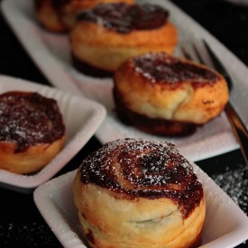 NUTELLA PUFF PASTRY STICKY BUNS
