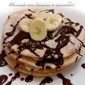 Pancake con banana e cioccolato