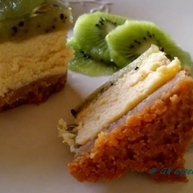 Cheesecake di ricotta e robiola con gelatina di kiwi