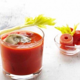  Bloody Mary con ostriche. 