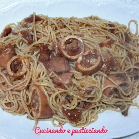 Spaghetti con calamari ripieni