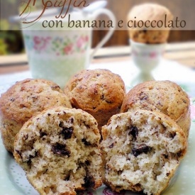 Muffin con banana e cioccolato