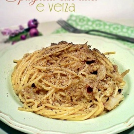 Spaghetti con alici e verza