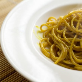 Spaghetti curcuma e zenzero