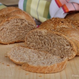Treccia di pane integrale 