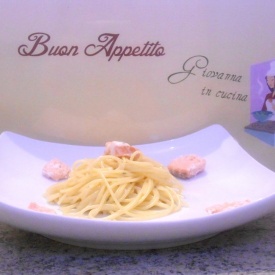 Spaghetti salmone in crema parmigiano ed erba cipollina