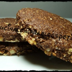 Biscotti integrali cacao, nocciole e avena (simil Gran Cereale)