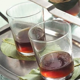 Il nocino, o nocillo (in Campania) è un liquore ottenuto dal mallo della noce, a mezzo di infusione