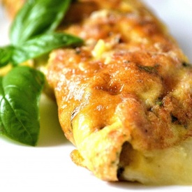Video ricetta: “Omelette al basilico con Toma di Langa” - Aglio in Camicia