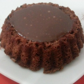 Mini torte con glassa al cioccolato