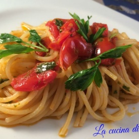 Spaghetto alle vongole “fujute“