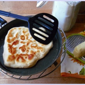 Pancake salati al formaggio placinte cu branza