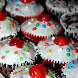 Red Velvet Cupcakes Glassate