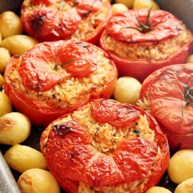 Pomodori ripieni di riso (ricetta romana)